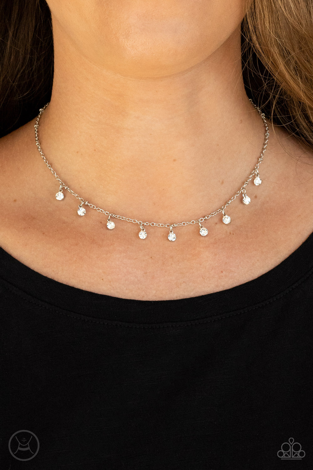 Paparazzi Dainty Diva - White Necklace